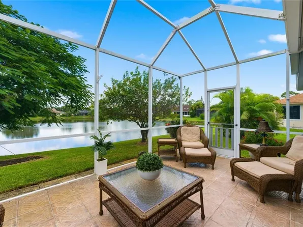 157 Versailles CIR, NAPLES, FL 34112