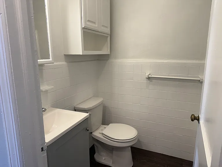 126 E 2nd St — Photo 5