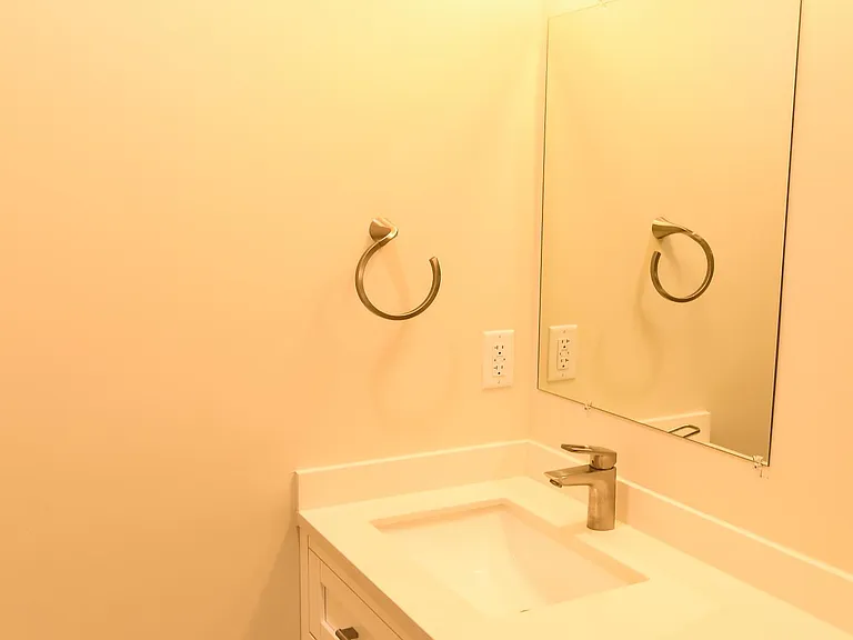 3754 Pershing Ave #B — Photo 3