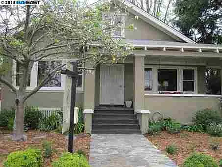 504 Lewis Ave photo 1