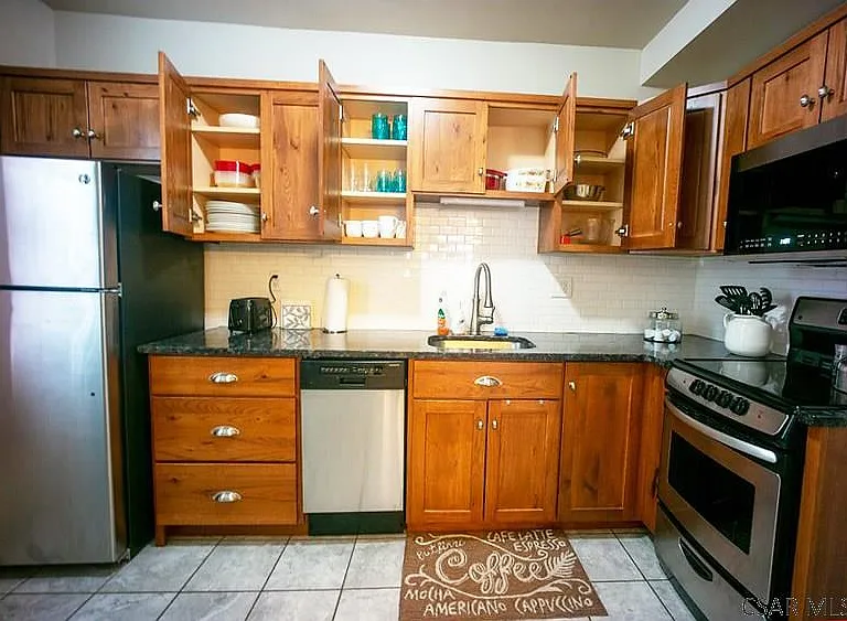 217 Mifflin St #1 — Photo 11