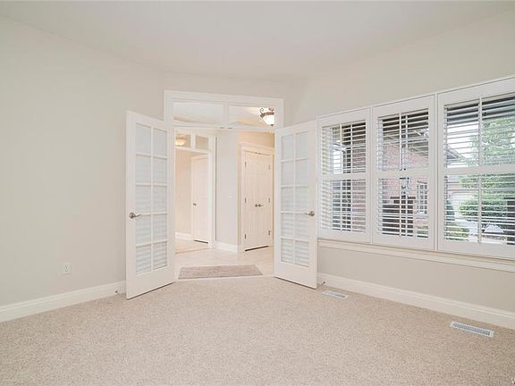 3rd image of 103 Hampton Hill Dr