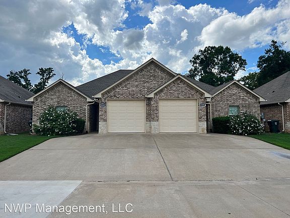 2nd image of 9210 Shadow Oak Dr
