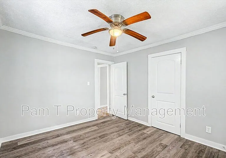 1120 Darwin St — Photo 12