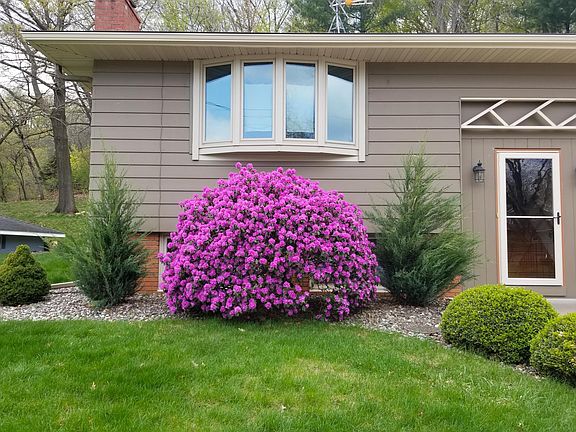 4th image of 1680 Spruce Dr