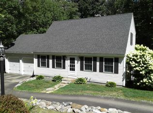 30 Brook Rd, Falmouth, ME 04105