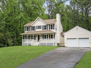 4 Cannon Knolls Dr, Fredericksburg, VA 22406