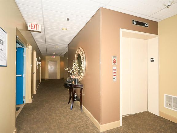 5th image of 2700 Ashland Ave Unit 41