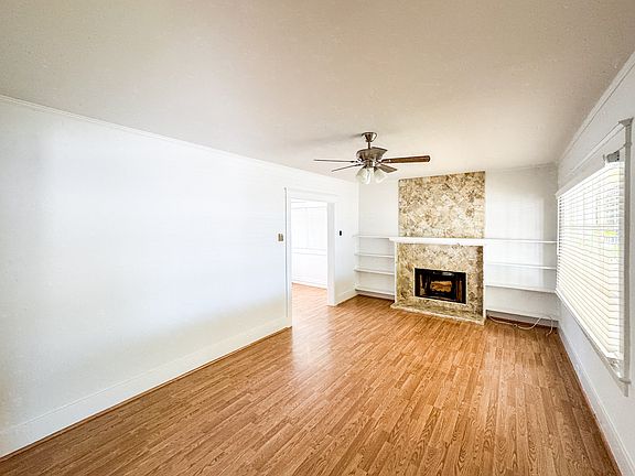 3rd image of 1121 14th St #Na