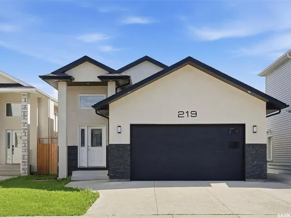 219 ELLS CRESCENT, Saskatoon, SK S7L 6J4