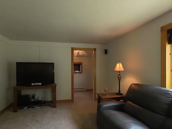 5th image of 202 W 17th St
