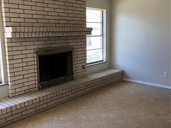 4th image of 1739 Jerry Abbott St #0