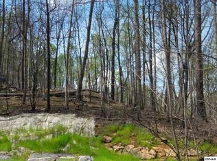 642 Sunset Ln, Gatlinburg, TN 37738