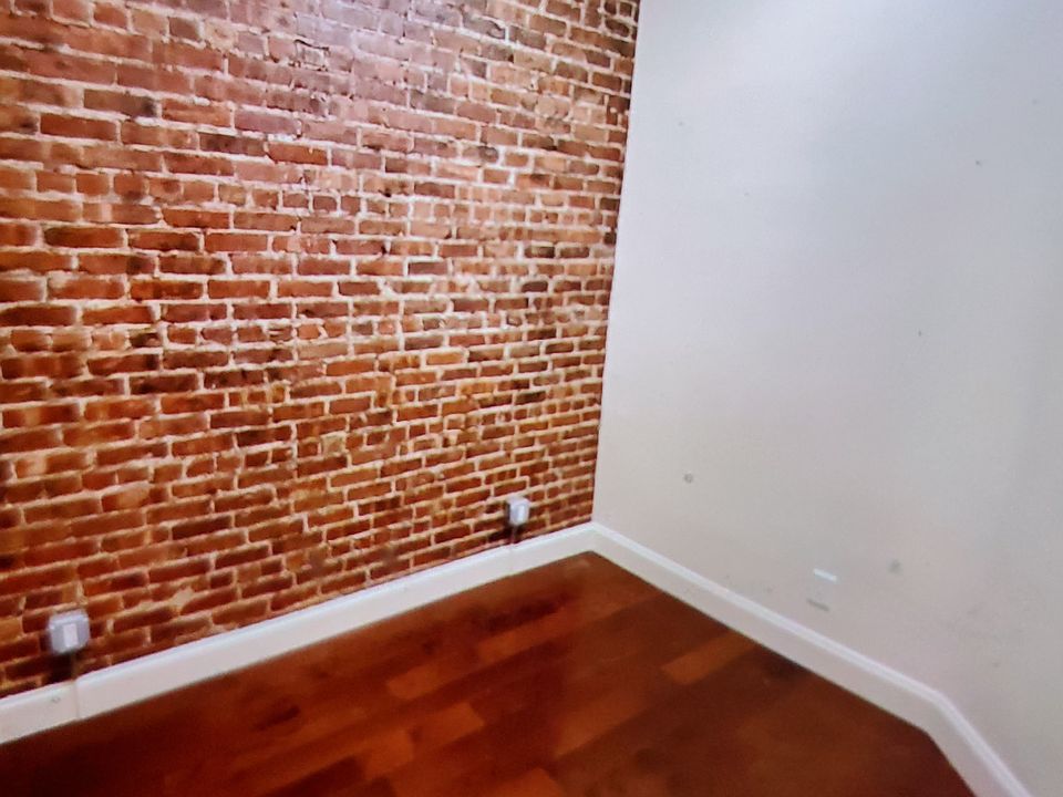 2nd image of 192 Bleecker St APT 18