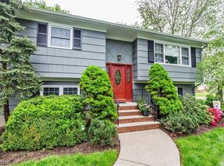 46 Addie Ln, Whippany, NJ 07981