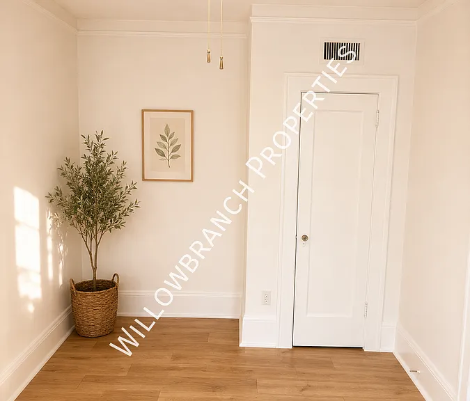 2335 Riverside Ave #1 — Photo 11
