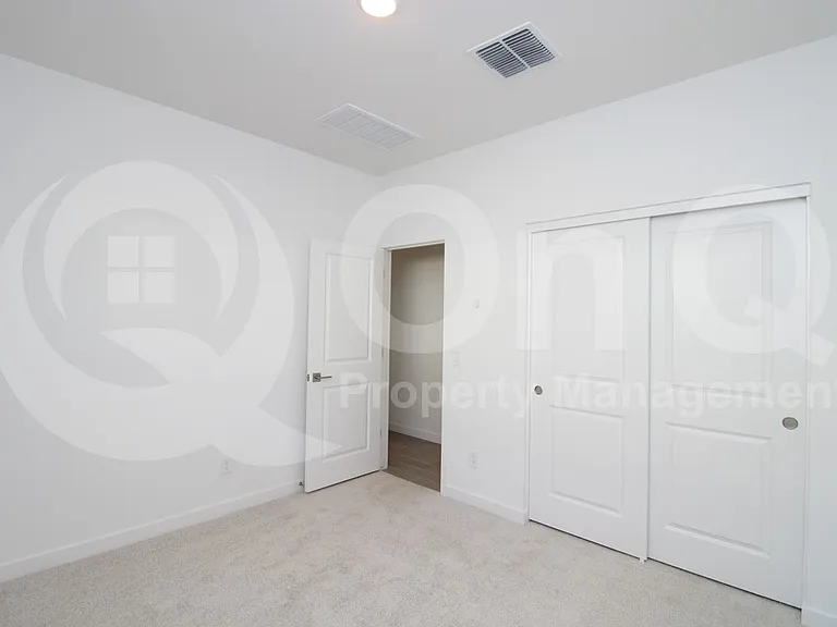 7869 N 80th Ave — Photo 12
