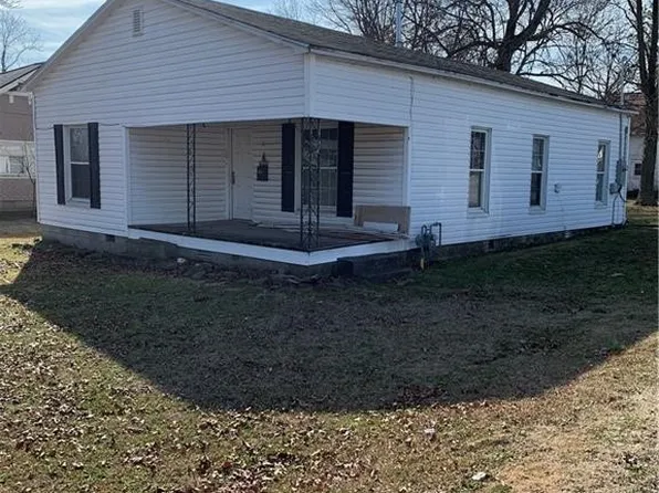 302 Branch St, Berryville, AR 72616