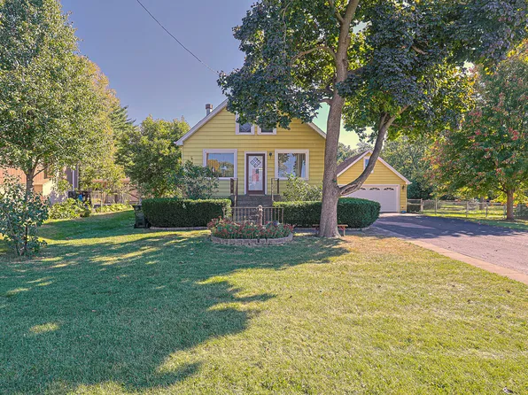 205 N Addison Rd, Wood Dale, IL 60191