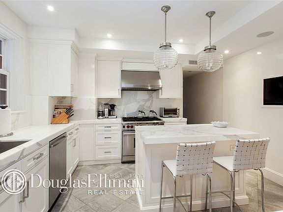 5th image of 133 E 80th St APT 2A
