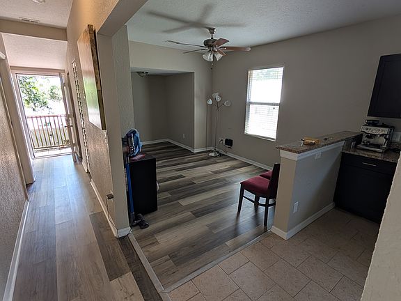 3rd image of 601 W Warren Ave Unit 1/2