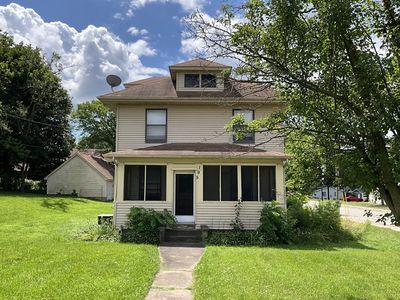 195 E State St, South Elgin, IL, 60177