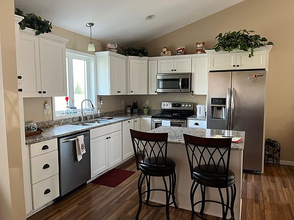 4th image of 2556 Cherry Lane Ct NE