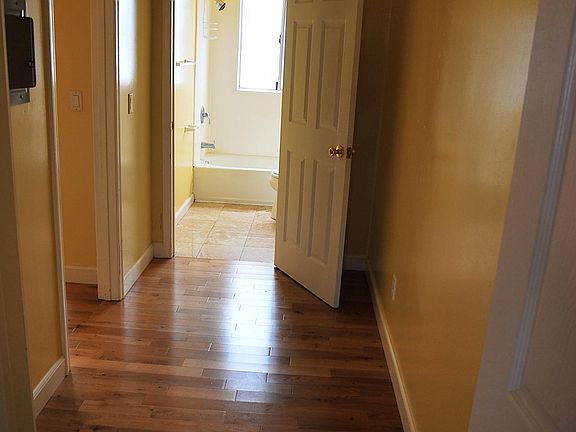 5th image of 2698 Sacramento St