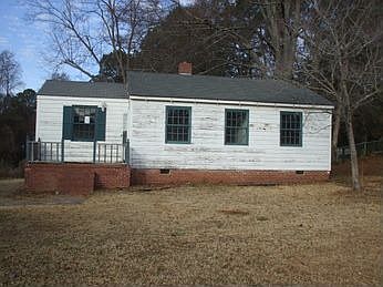 2nd image of 275 Youngs Mill Rd
