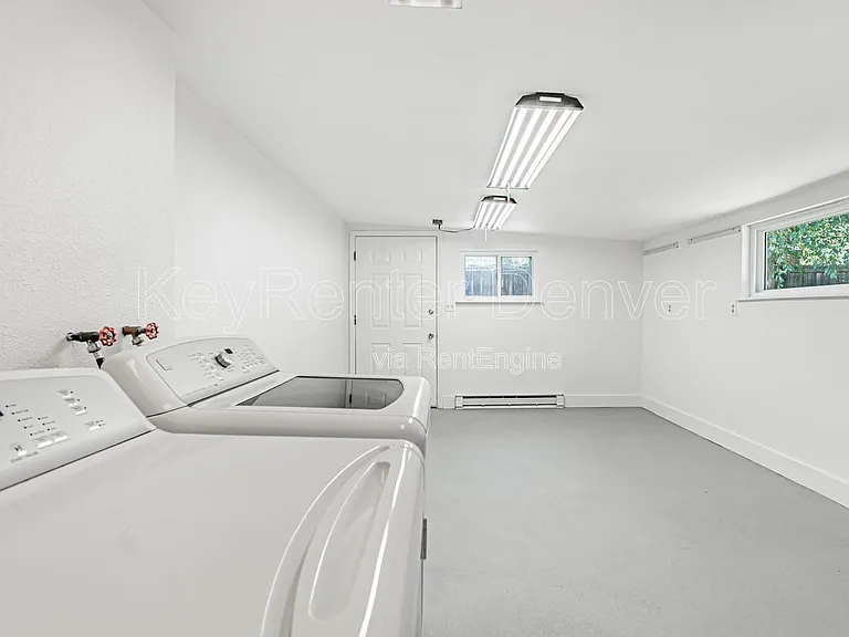 400 Lily Ln — Photo 14