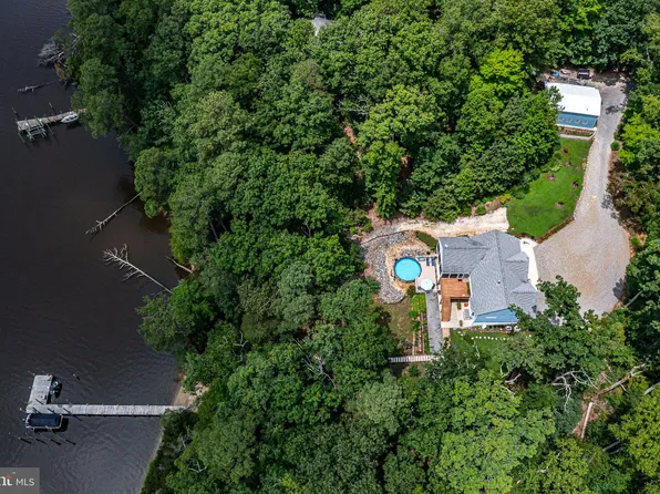 580 Icehouse Cove Ln, Heathsville, VA 22473