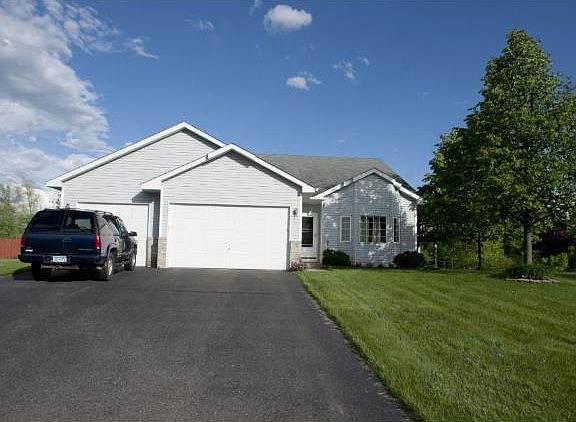 4th image of 25699 Friesland Ct