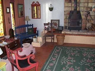 Living Room, Side Area