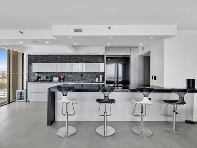 19707 Turnberry Way APT 14E, Miami, FL, 33180