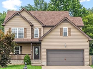 677 Sly Fox Dr, Clarksville, TN 37040