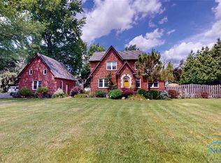 1720 Port Clinton Rd, Fremont, OH 43420