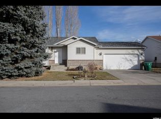 5661 S Magic Dr, Murray, UT 84107