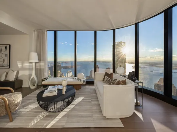 125 Greenwich Street image 1 of 13