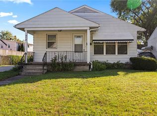 312 Henry St, Elyria, OH 44035