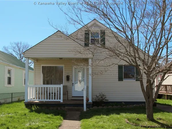2221 Harrison Ave, Saint Albans, WV 25177