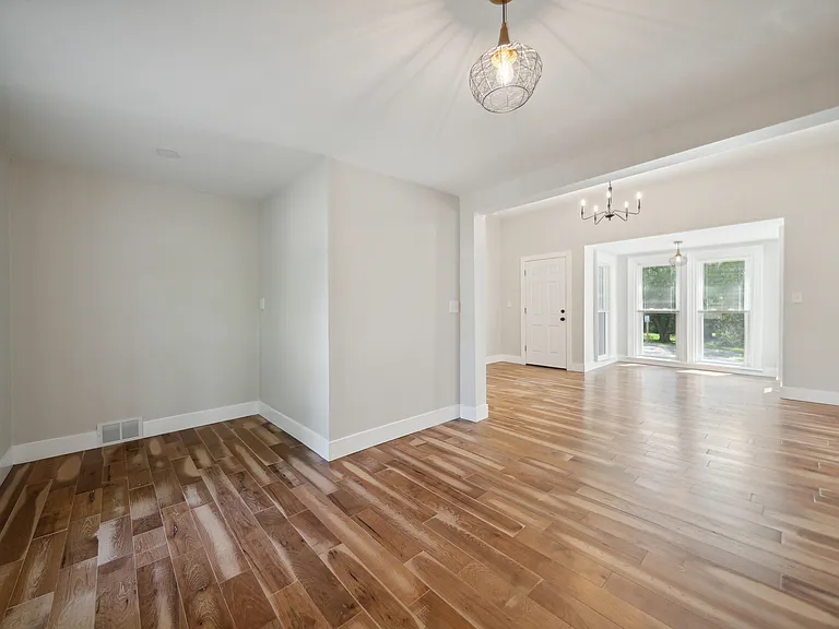 Living/dining room