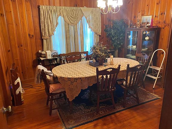 4th image of 212 Blakedale Cir #&-1916
