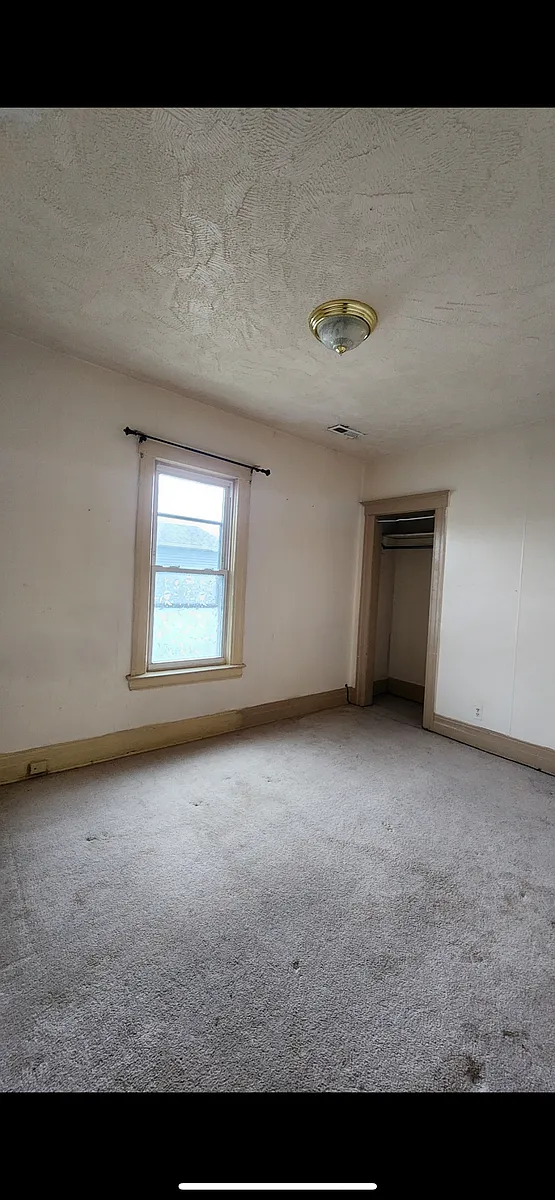 Building Photo - 3081 Goodson St #2