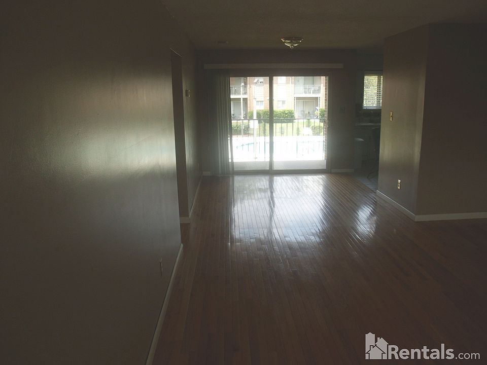 2nd image of 1020 Butler St #19