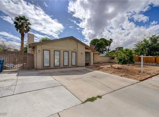 1963 Rawhide St, Las Vegas, NV 89119