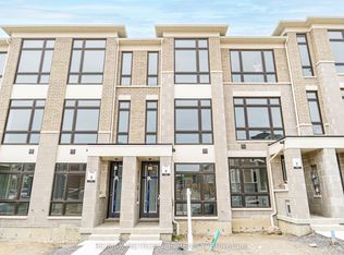 945 Crowsnest Holw, Pickering, ON L1X0J9