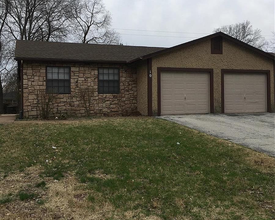 1st image of 10 Chase Park Dr