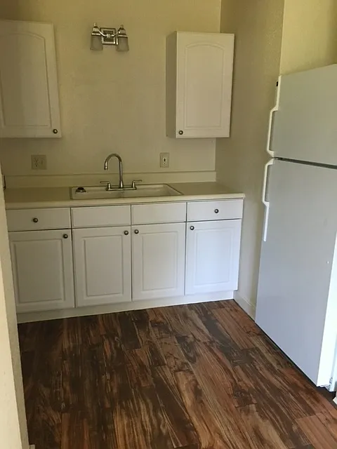 2 bed, $850 — Photo 3