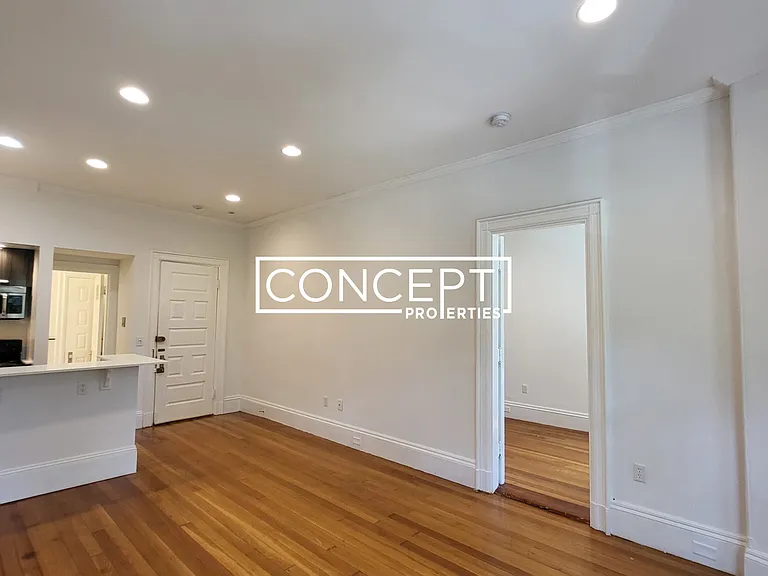 379 Commonwealth Ave #8F — Photo 3