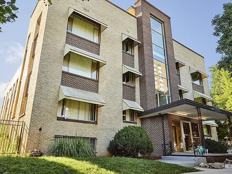 Skylark Apartments — Photo 8